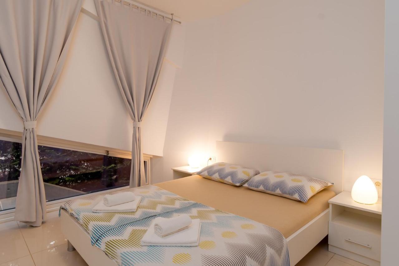 Vila Tina In Pula, Istrien เมดูลิน ภายนอก รูปภาพ